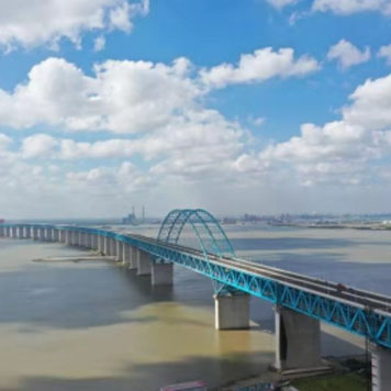 沪通长江大桥天生专用港航道桥铁路桥面